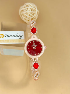 The Cameo link watch detail