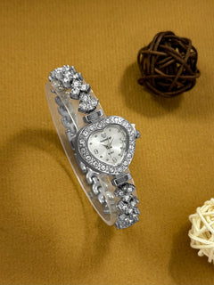 The Coeur bracelet watch on wrist