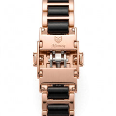 The Riviera clasp detail